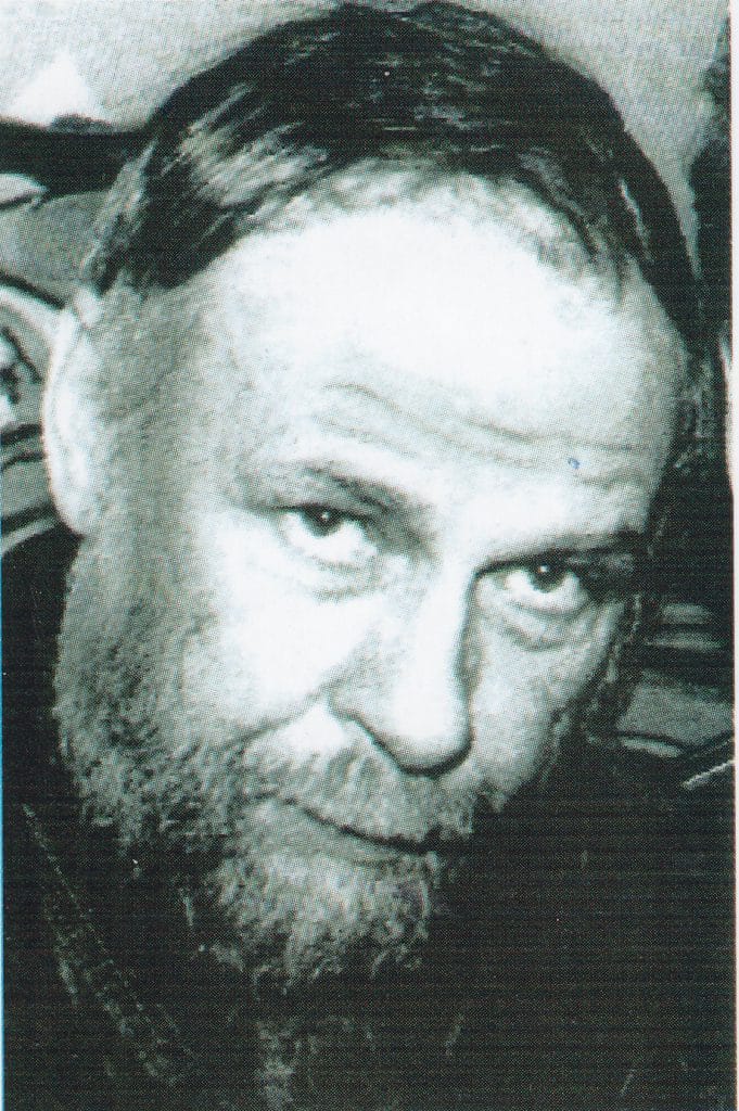 Zdjęcie przedstawiające Jerzego Szatkowskiego, pisarza i poetę.