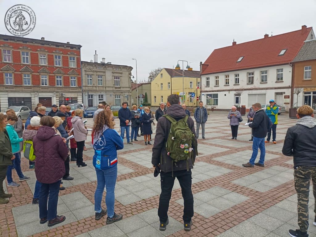 Otwarcie ścieżki dydaktycznej „Śladami Powstania Wielkopolskiego”. 12.11.2022 r. Zdjęcie trzecie.